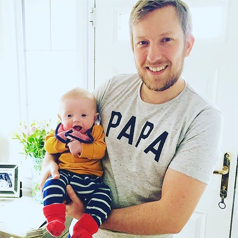 PEACE Unisex T-shirt Grey / Red