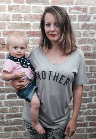 PEACE Unisex T-shirt Grey / Red